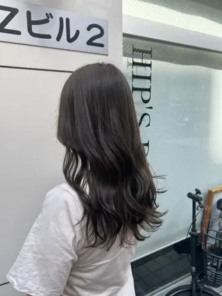 ロング カラー 石野 友唯のヘアスタイル