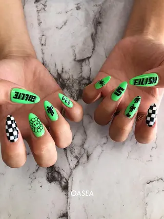 ネイル 🌞💜 KAORI 🌴のネイルデザイン