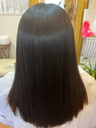 セミロング MATIZ ヒサヤマのヘアスタイル