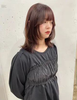 ミディアム レイヤーカット/ 縮毛矯正/ミサキ💐のヘアスタイル