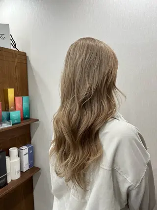 カラー 江波戸 恵のヘアスタイル