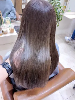 ロング カラー 村山 茉衣のヘアスタイル