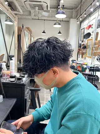 ショート パーマ メンズ メンズカット/ レベッカ 髙下 幹大のヘアスタイル