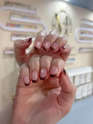 ネイル MQueen ネイルサロンマルのネイルデザイン