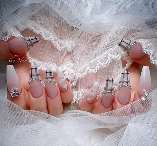 ネイル She   Nail所属・ISA_ BELLAのネイルデザイン