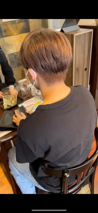 ショート カラー 福見 美保のヘアスタイル