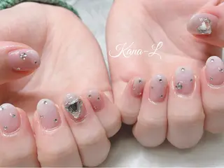 ネイル 芦辺 香奈のネイルデザイン
