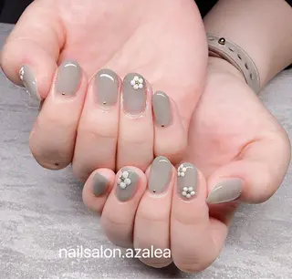 ネイル R inのネイルデザイン