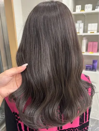 セミロング 藤原 亜美果のヘアスタイル