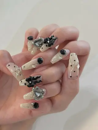 セミロング Pio Mielのネイルデザイン