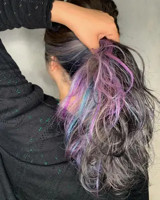 ロング カラー N° aria 三軒茶屋のヘアスタイル