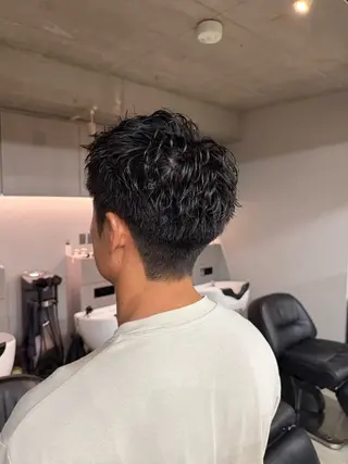 パーマ メンズ 縮毛矯正/スパイラル パーマ/表参道のヘアスタイル