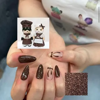 ネイル 𝙉𝙖𝙤🍓꒦꒷ Y2K / 韓国風のネイルデザイン