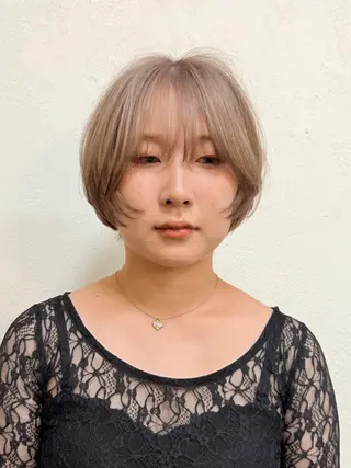 ショート カラー うる艶カラー× ハイトーン/miuのヘアスタイル