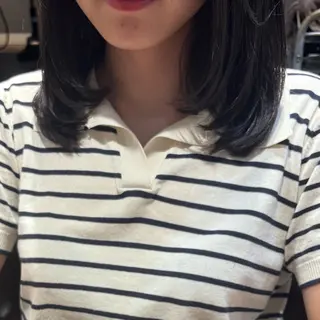 セミロング ふじたしの/湘南台 ハイライト/カラーのヘアスタイル