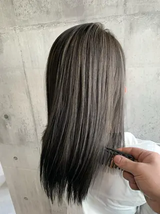 ミディアム mimiiy梅田 中崎町ハイトーンのヘアスタイル