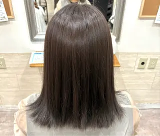 ミディアム カラー 堀川 希歩のヘアスタイル