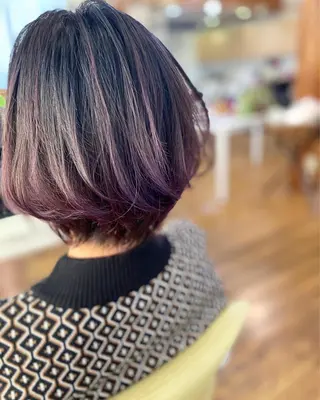 ショート カラー 荒木 ひろかのヘアスタイル