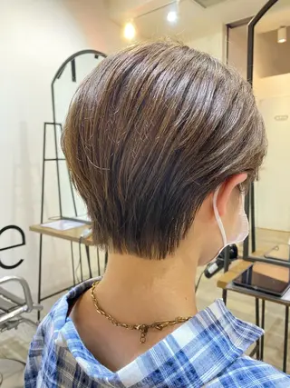 ショート W所属・小林 朋花のヘアスタイル