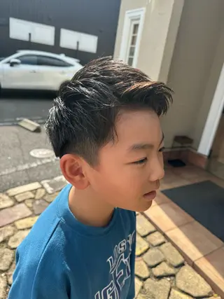 メンズ キッズ 𝒇𝒍𝒂𝒕/ 𝐇𝐈𝐍𝐀のヘアスタイル