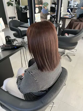 ミディアム カラー 諸岡 玲のヘアスタイル
