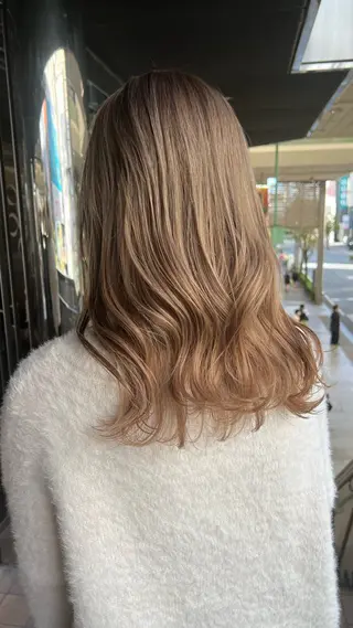 ミディアム カラー La fith hair fonte 松山銀天街店所属・c h i h i r oのヘアスタイル