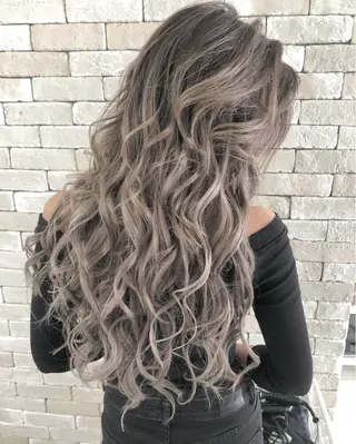 ロング トップスタイリスト 小澤純一のヘアスタイル