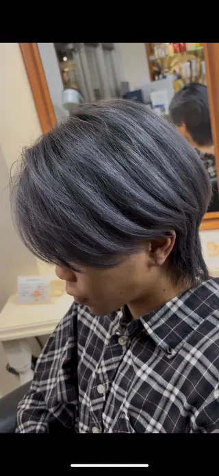 カラー メンズ 田呂丸 誠貴のヘアスタイル