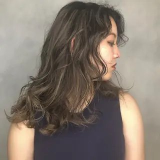 ロング カラー ORIKA 美容室のヘアスタイル