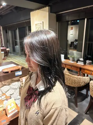 ロング レイヤー/透明感カラ ー/茅ヶ崎/momiのヘアスタイル