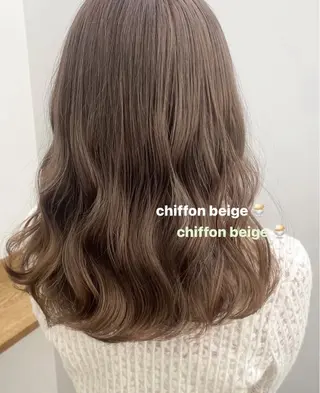 ミディアム カラー 岩切 美海のヘアスタイル