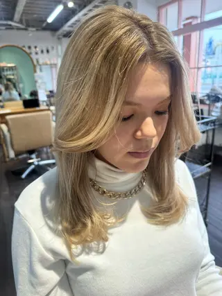 ミディアム 鎌田 美紗希のヘアスタイル