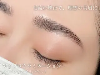 アイブロウ T. Suzukiのマツエク・マツパデザイン