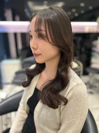 ロング パーマ コテ巻き風パーマ✨ 韓国ヘア🤎近下菜央のヘアスタイル