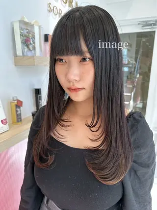 ロング 小村 理音のヘアスタイル