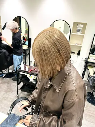 ショート カラー cocotte🫧 絹村 琴美のヘアスタイル