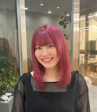 セミロング ブリーチカラー/ 細川はるかのヘアスタイル