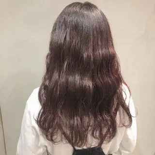 ロング カラー 荒木 依莉亜のヘアスタイル