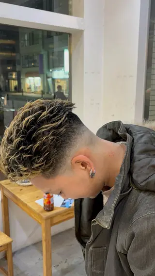 パーマ メンズ 岡部 地音のヘアスタイル