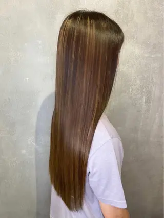 ロング ツバサ 髪質改善のヘアスタイル