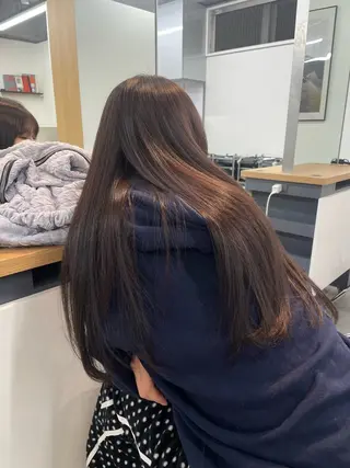 ロング カラー gotoday シェアサロン　渋谷モディ店所属・ブリーチなし🩶透明 感カラー🩶社会人様のヘアスタイル