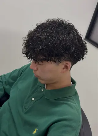 パーマ メンズ特化/波巻き/ プードル/武田一馬のヘアスタイル