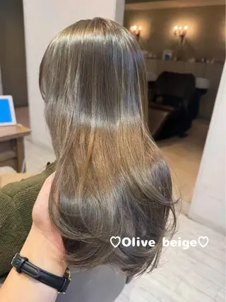 セミロング カラー レイヤーカット、 大人可愛い　中村美羅のヘアスタイル