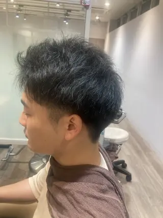 メンズ カラー/カット パーマtoshikiのヘアスタイル