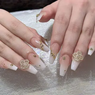 ネイル Queens 榊 まおのネイルデザイン