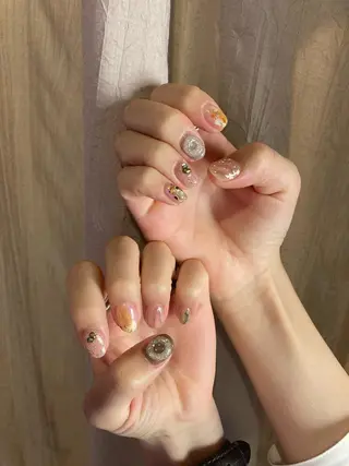 ネイル キラキラ オメメのネイルデザイン