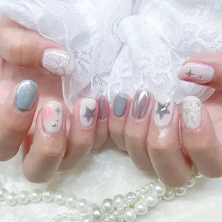 ネイル Kanako 💫のネイルデザイン