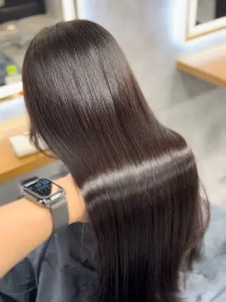 ロング ナチュラル艶カラー/ YUNAのヘアスタイル