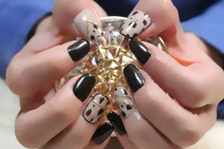 ネイル ママリンド　志村坂上店所属・しみ えんのネイルデザイン