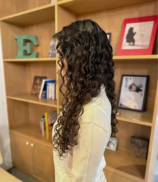 パーマ EMMA茅ヶ崎所属・レイヤーパーマ＊ NOBUのヘアスタイル